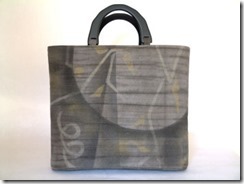 墨濃淡草木染バッグ