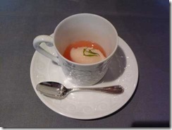 ピンクグレープフルーツのゼリー、ライチのシャーベット