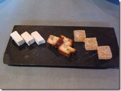 コーヒーのマシュマロ、プチケーキ、シークヮーサーのゼリー 