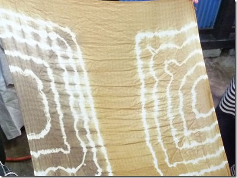 コーヒーで草木染したハンカチ