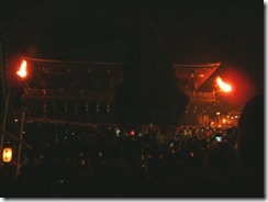 東大寺二月堂の｢お水取り」、荘厳な行