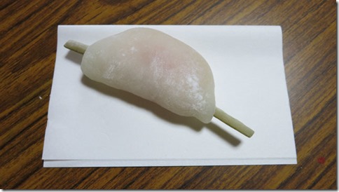 京都の初釜（茶道）のお菓子は雑煮を模した「花びら餅」