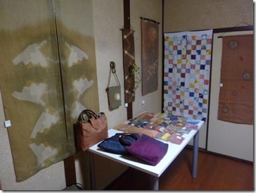 2013年草木染教室作品展飾り付け