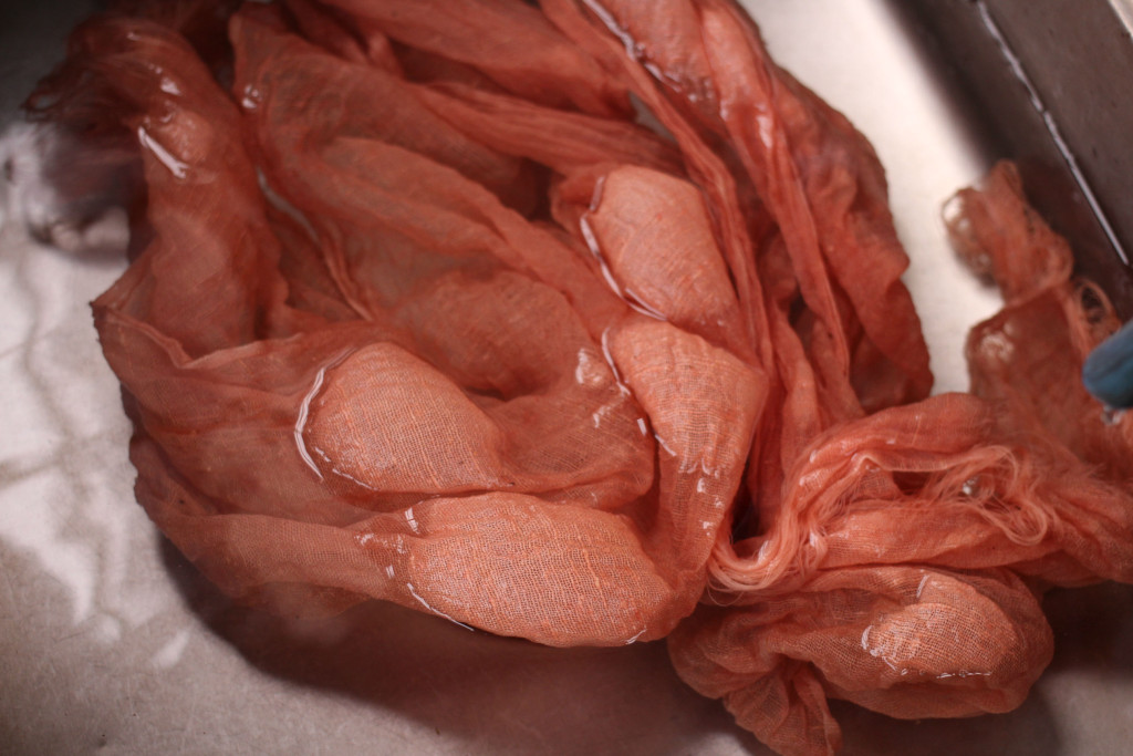 桜で染めるシルクストール