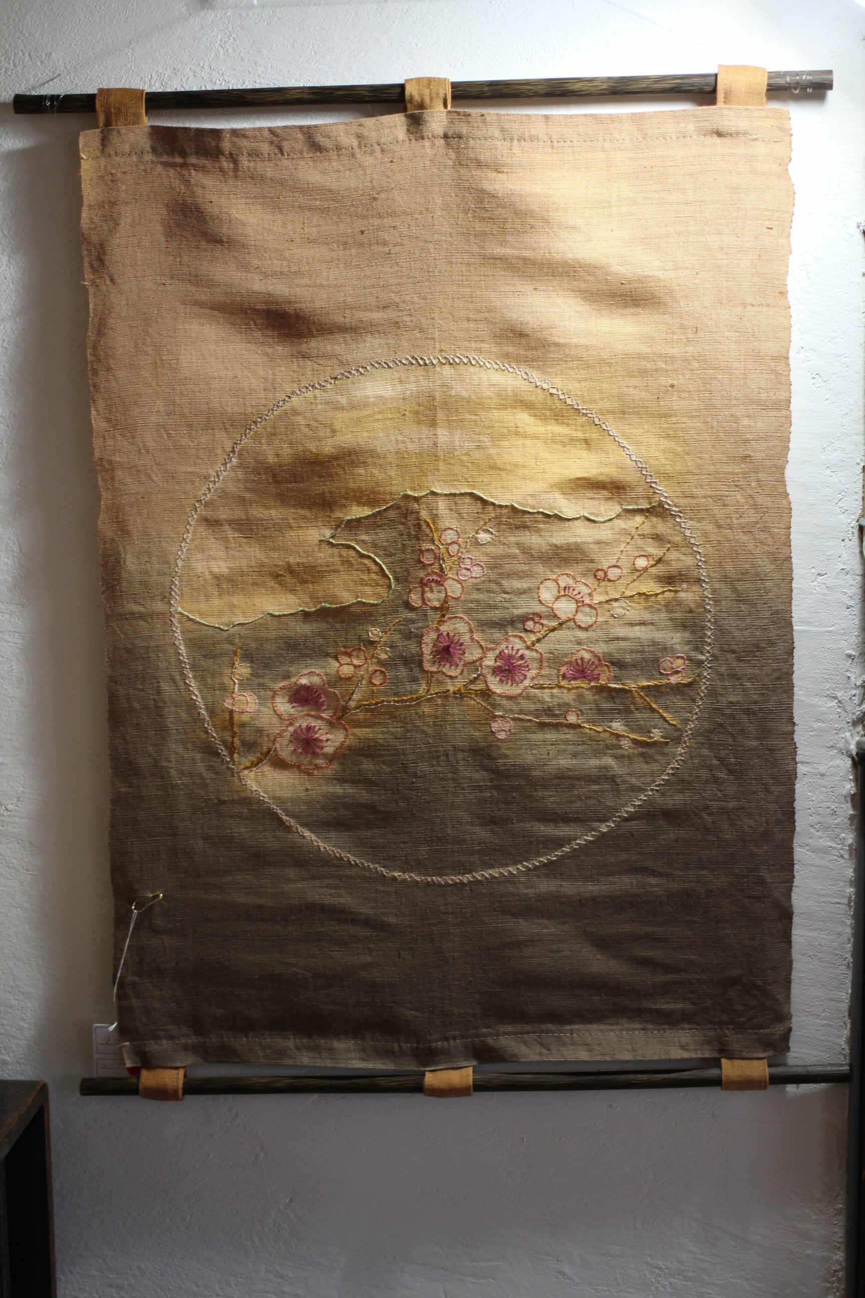 草木染タペストリー