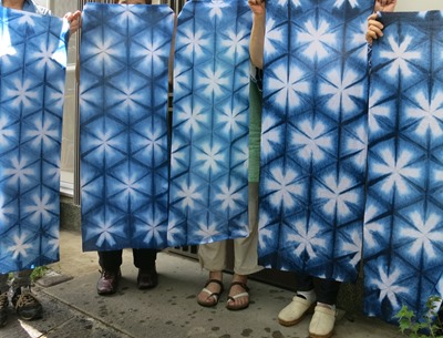藍染で雪花絞り。2015年のauのCM浦島太郎の衣装の柄
