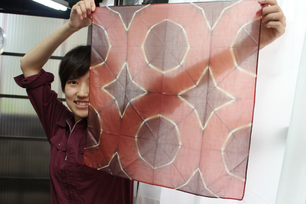 折り紙絞りハンカチ4