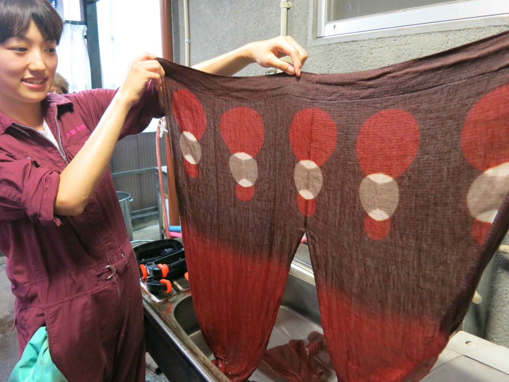 ビワ 板締め絞り