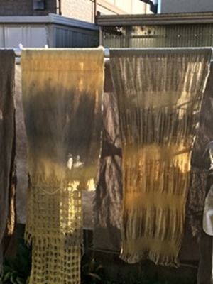 月桂樹で草木染した作品