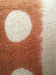 高野槇（コウヤマキ）で草木染した布