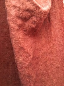 高野槇(コウヤマキ)で草木染した布 高野槇(コウヤマキ)で草木染した布