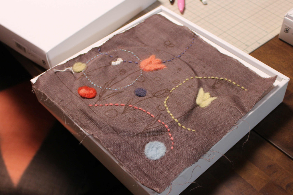 草木染　フェルト＆刺繍