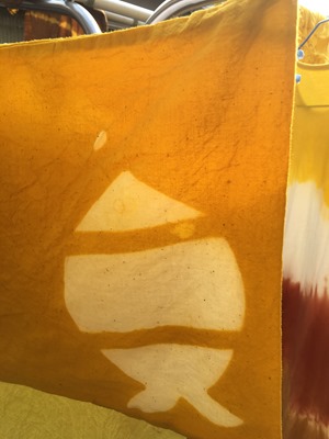 マリーゴールドで草木染。山吹色でした。 マリーゴールドで草木染。山吹色でした。