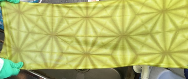 京都・大原の赤紫蘇で草木染した手ぬぐい