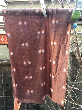 桜で草木染した手ぬぐい