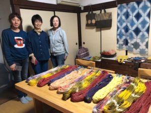 ウールと原毛を草木染